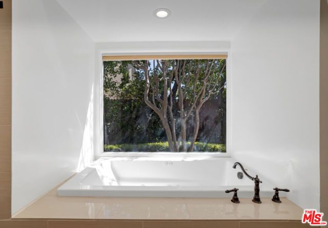 9141 Leander Place, Beverly Hills, CA 90210