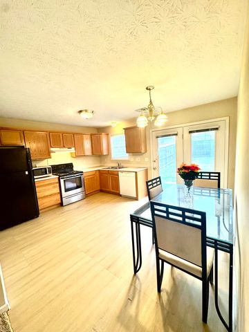 553 Newbury Way, Lexington, KY 40514