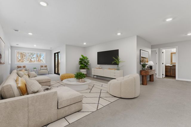 468 Panorama Circle NW, Rochester, MN 55901