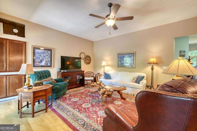 198 Riverbend Drive, Hayesville, NC 28904