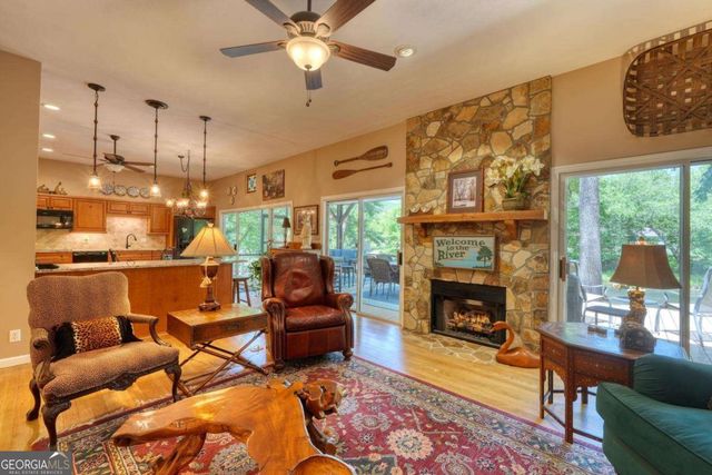 198 Riverbend Drive, Hayesville, NC 28904