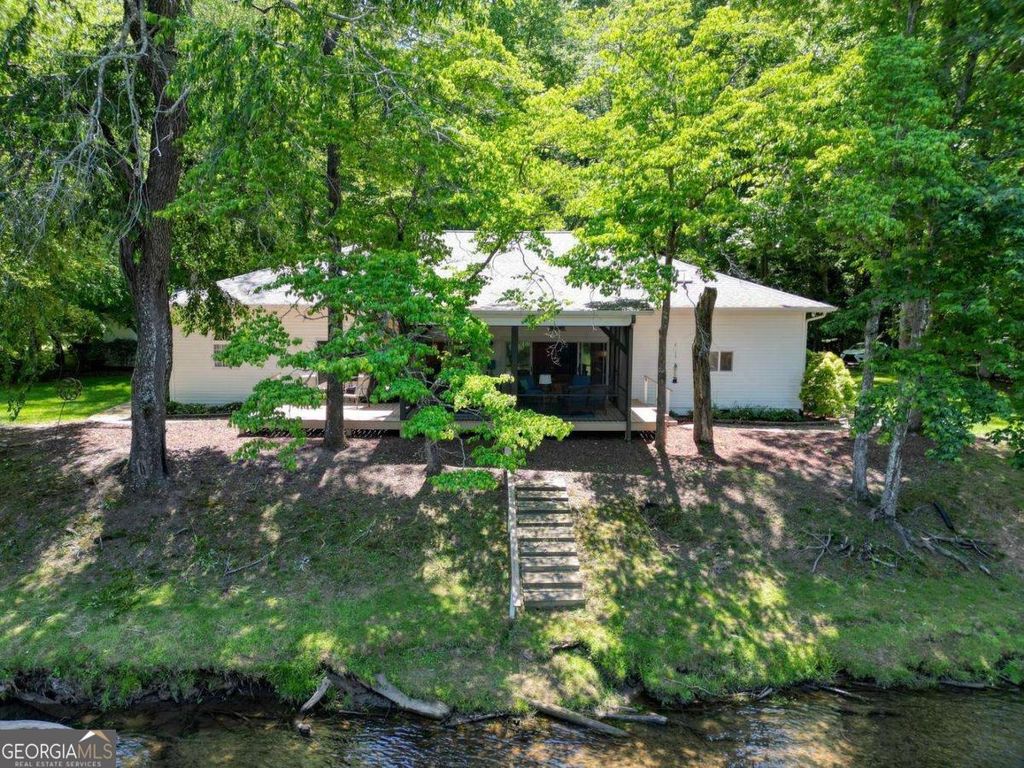 198 Riverbend Drive, Hayesville, NC 28904