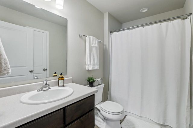 432 Crusader Point, Waunakee, WI 53597