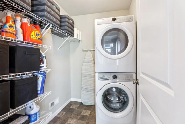 432 Crusader Point, Waunakee, WI 53597