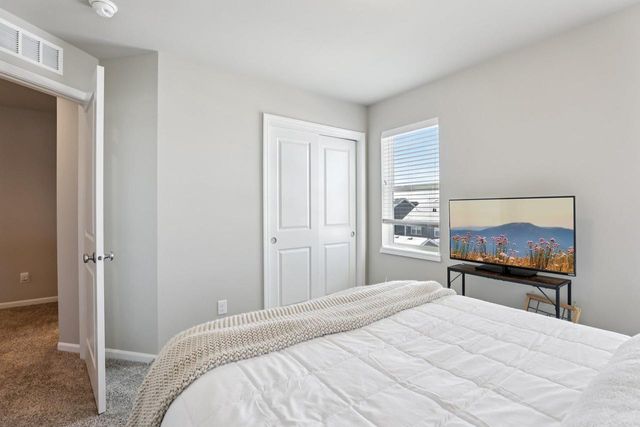 432 Crusader Point, Waunakee, WI 53597