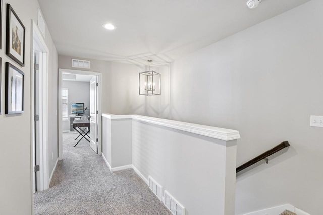 432 Crusader Point, Waunakee, WI 53597