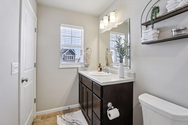 432 Crusader Point, Waunakee, WI 53597