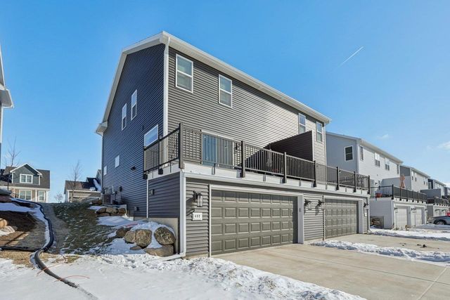 432 Crusader Point, Waunakee, WI 53597