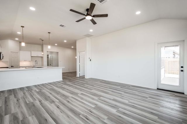 10411 Woodhill Spa Lane, Cleveland, TX 77327
