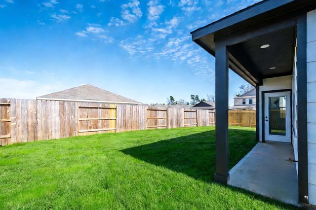 10411 Woodhill Spa Lane, Cleveland, TX 77327