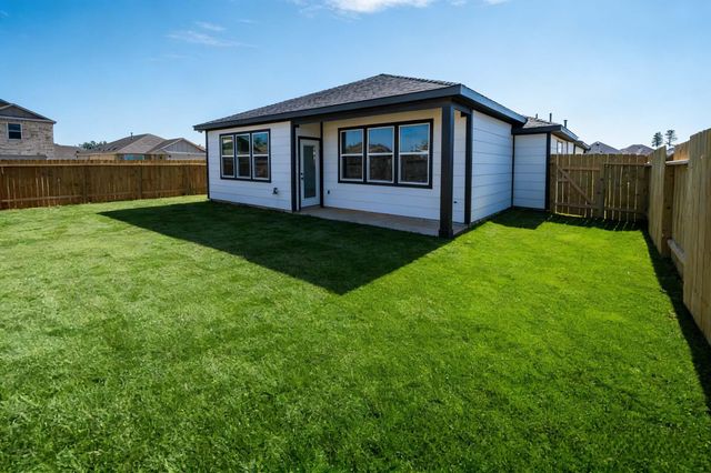 10411 Woodhill Spa Lane, Cleveland, TX 77327