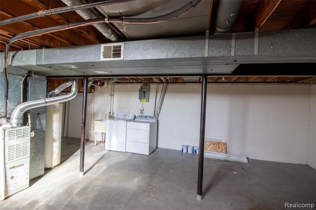 35452 Tanglewood Drive, Sterling Heights, MI 48312