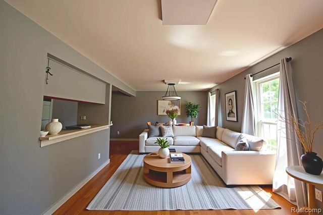 35452 Tanglewood Drive, Sterling Heights, MI 48312