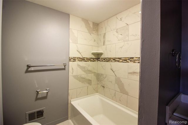 35452 Tanglewood Drive, Sterling Heights, MI 48312