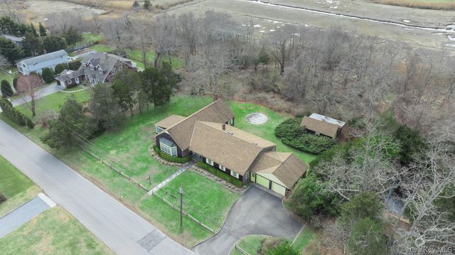 43 Halsey Road, Remsenburg, NY 11901