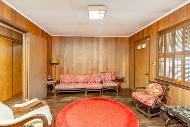 43 Halsey Road, Remsenburg, NY 11901