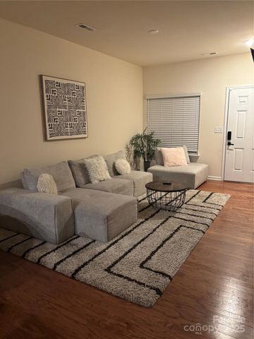 15217 Wrights Crossing Drive, Charlotte, NC 28278