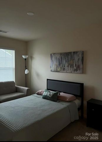 15217 Wrights Crossing Drive, Charlotte, NC 28278