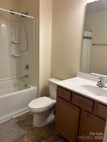 15217 Wrights Crossing Drive, Charlotte, NC 28278