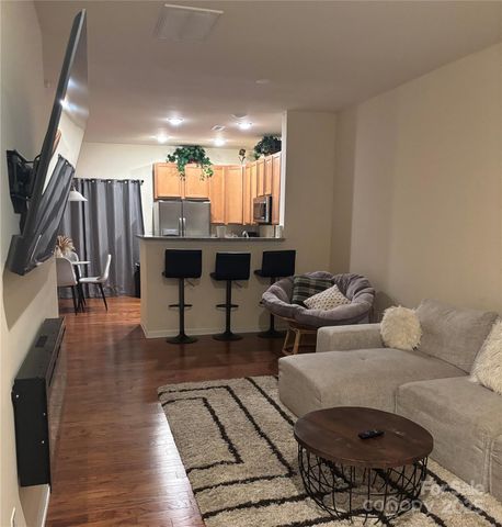 15217 Wrights Crossing Drive, Charlotte, NC 28278