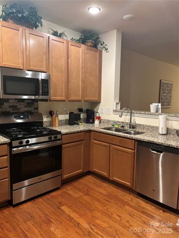 15217 Wrights Crossing Drive, Charlotte, NC 28278