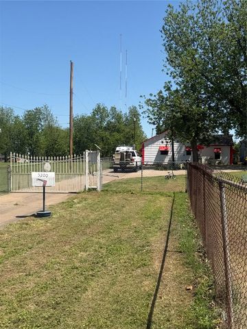 5200 S Sage Avenue, Oklahoma City, OK 73109