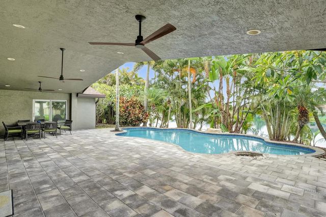 5120 SW 117th Way, Cooper City, FL 33330