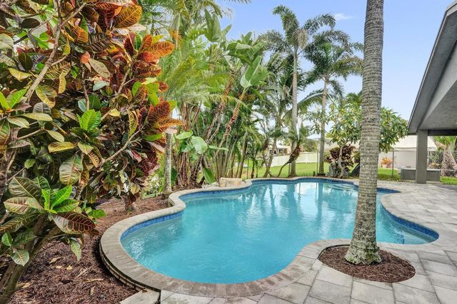 5120 SW 117th Way, Cooper City, FL 33330