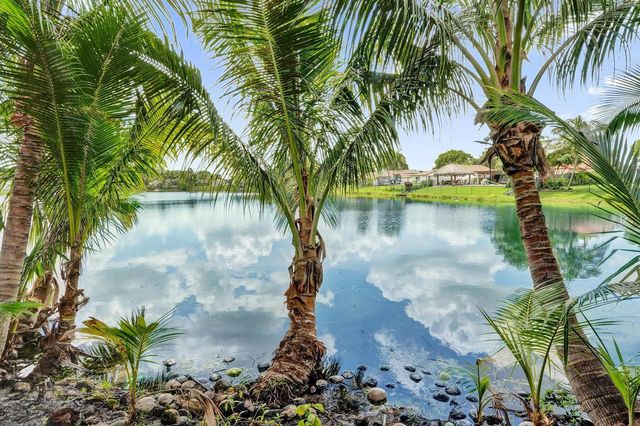 5120 SW 117th Way, Cooper City, FL 33330