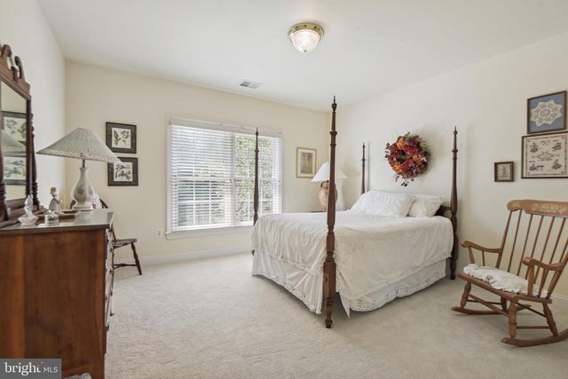 4765 CHARTER CT, Woodbridge, VA 22192