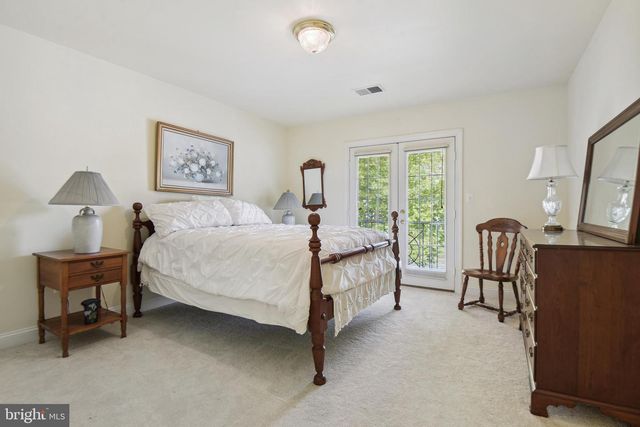 4765 CHARTER CT, Woodbridge, VA 22192