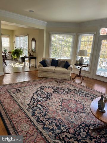 4765 CHARTER CT, Woodbridge, VA 22192