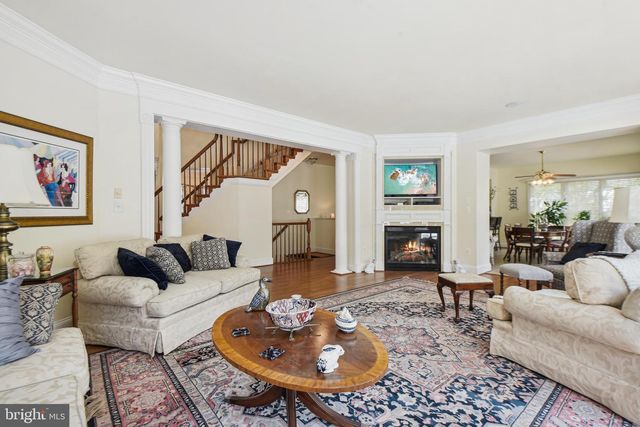 4765 CHARTER CT, Woodbridge, VA 22192