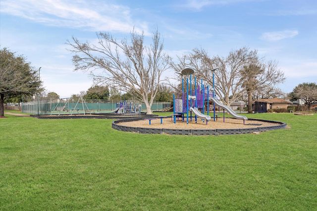 8334 Country View Drive, Houston, TX 77040