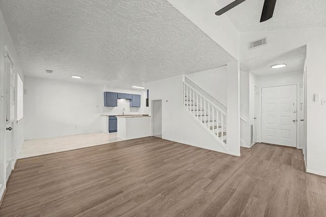 8334 Country View Drive, Houston, TX 77040