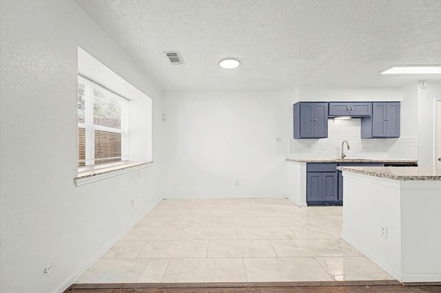 8334 Country View Drive, Houston, TX 77040