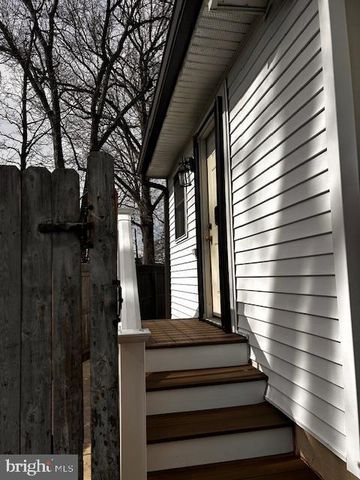 665 SCHOOLSIDE LN, Swarthmore, PA 19081