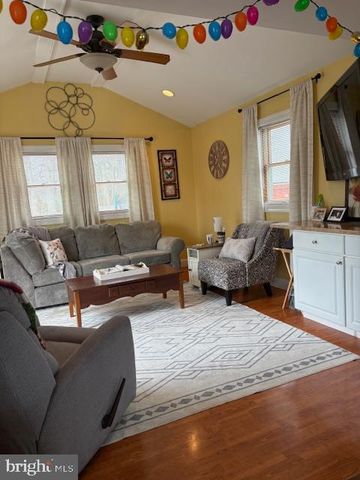 665 SCHOOLSIDE LN, Swarthmore, PA 19081