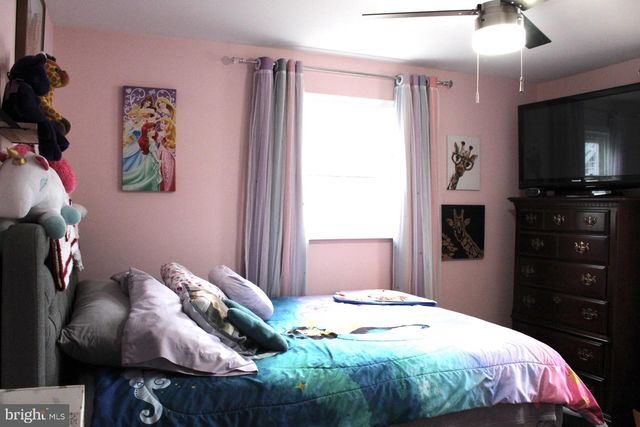 665 SCHOOLSIDE LN, Swarthmore, PA 19081