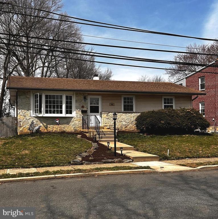 665 SCHOOLSIDE LN, Swarthmore, PA 19081