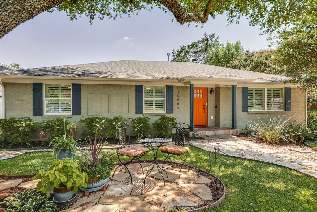 10868 Caprock Circle, Dallas, TX 75218