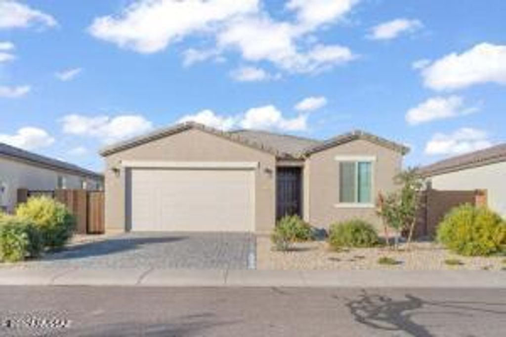 1642 W Hopi Drive, Coolidge, AZ 85128