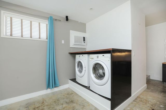 2215 Cleburne Street, Houston, TX 77004