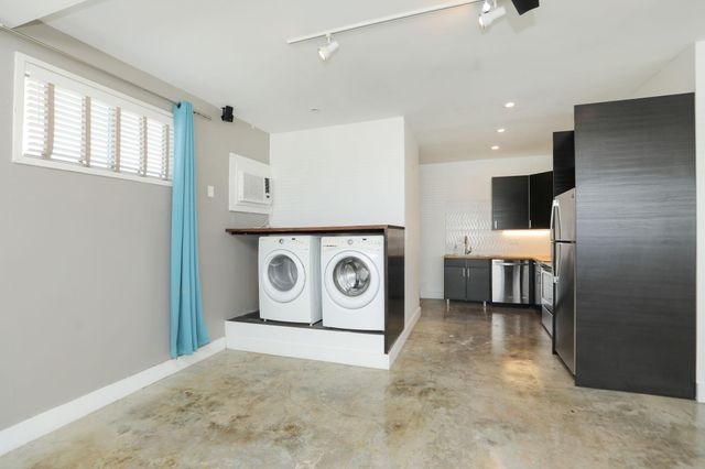 2215 Cleburne Street, Houston, TX 77004