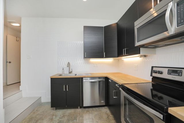 2215 Cleburne Street, Houston, TX 77004