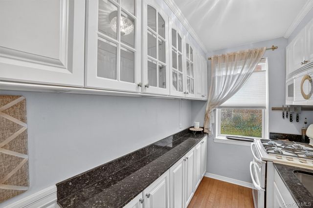 14 S Broadway 12-1A, Irvington, NY 10533