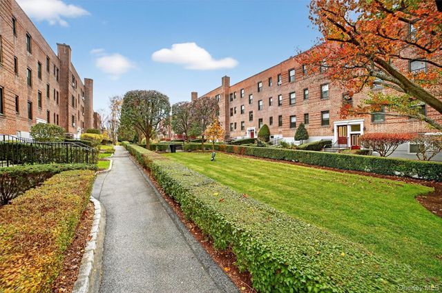 14 S Broadway 12-1A, Irvington, NY 10533