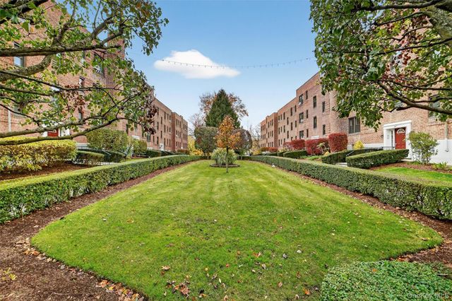 14 S Broadway 12-1A, Irvington, NY 10533