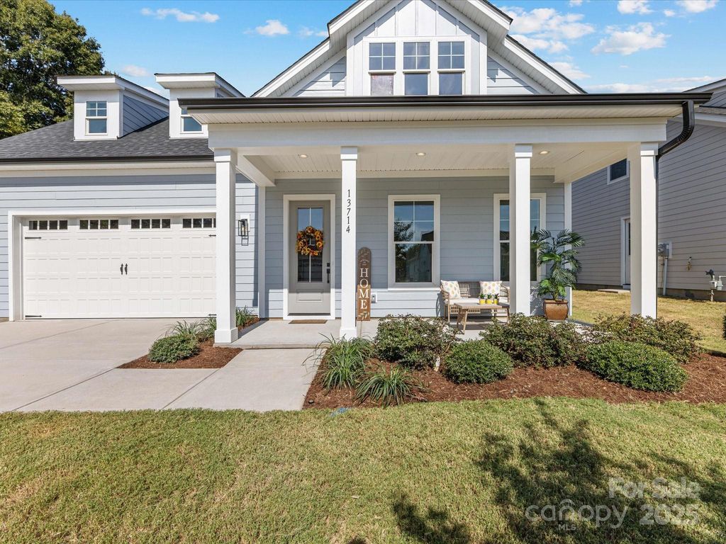 13714 Tranquil Day Drive, Matthews, NC 28105