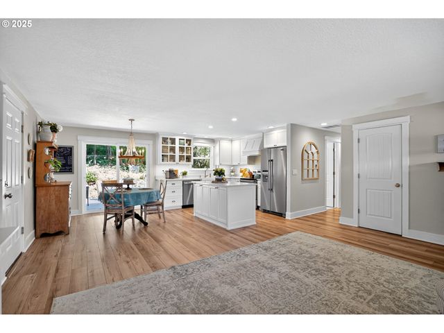 26280 S BEAVERCREEK Rd, Beavercreek, OR 97004